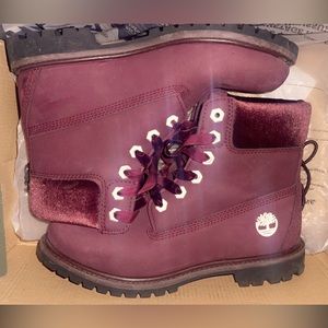 Timberland Burgundy Women size 7